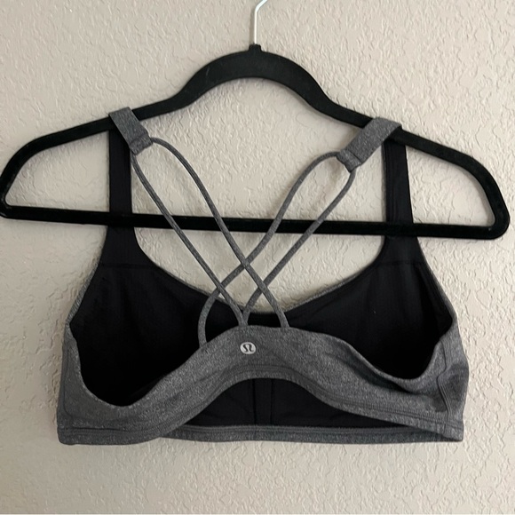 Lululemon Free To Be Gray Sports Bra Sz 10 - Picture 2 of 3